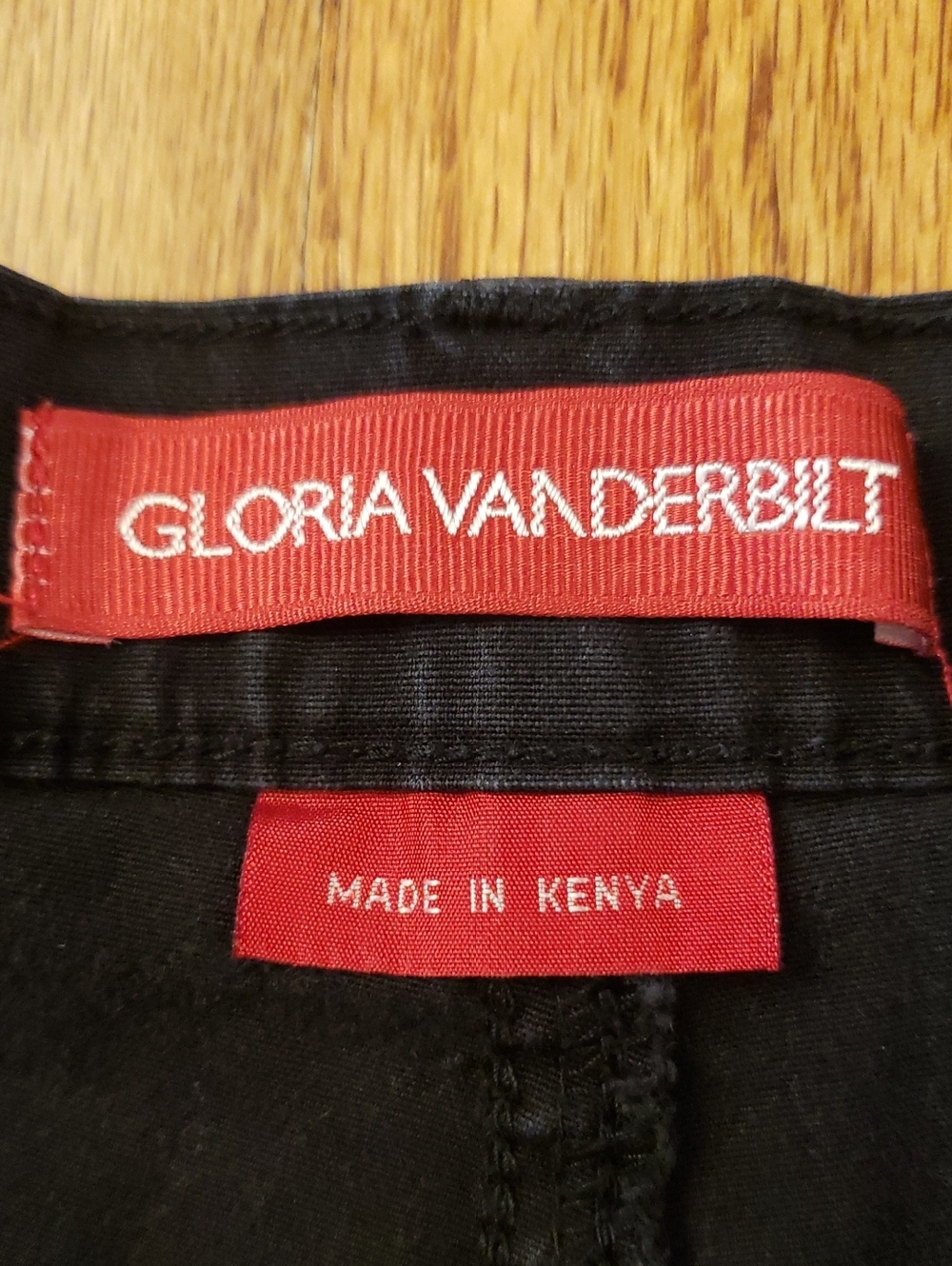 Vtg Gloria Vanderbilt Black Capris Pants Size: 10P - Picture 2 of 16